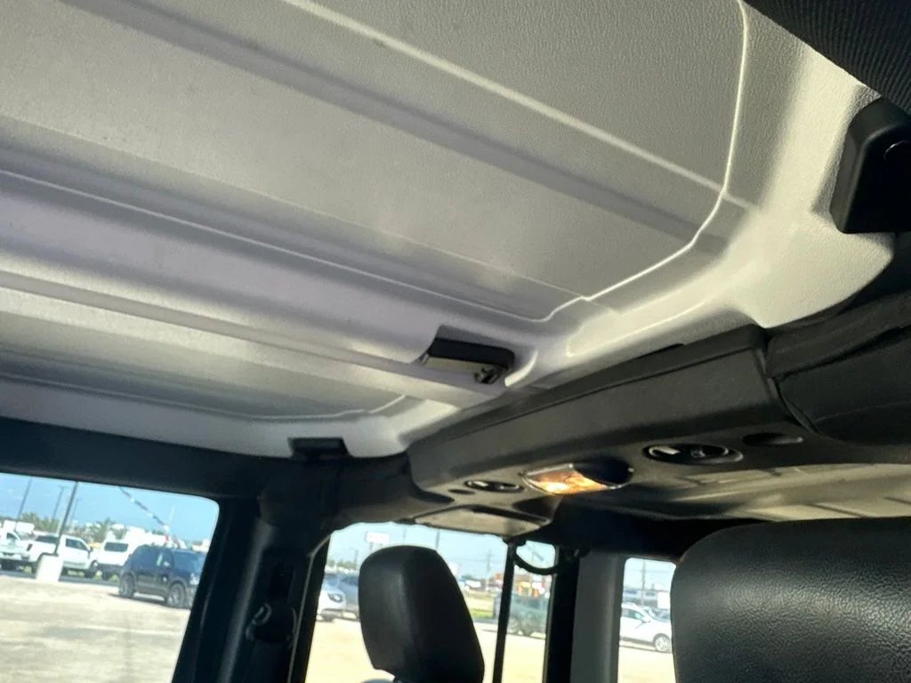 Used 2017 Black Jeep Unlimited Sahara image 5
