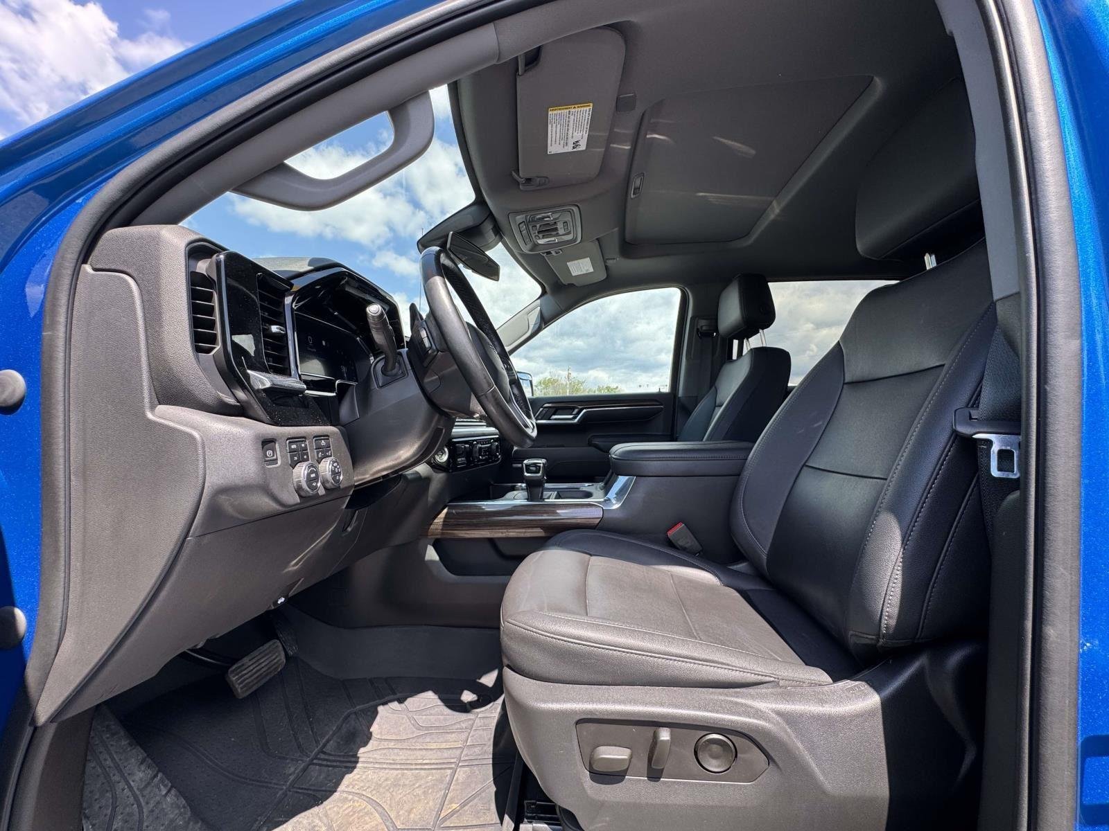 Used 2023 Glacier Blue Metallic Chevrolet RST image 21
