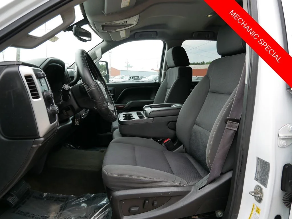 Used 2016 White GMC SLE image 14