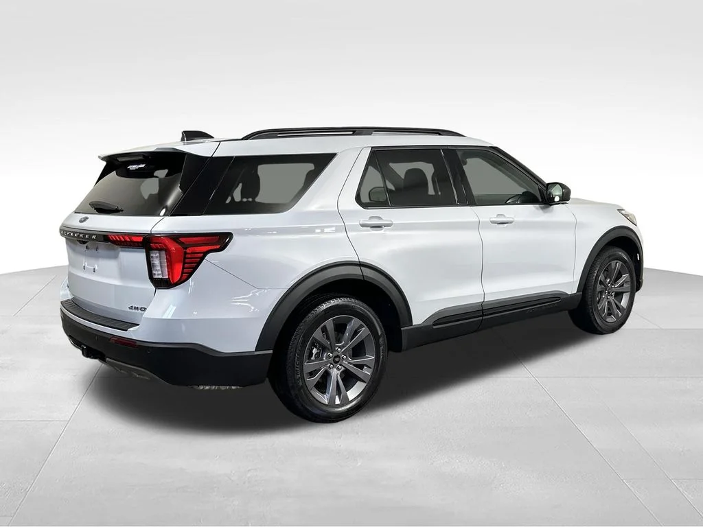 2026 Ford Explorer Active - Photo 10