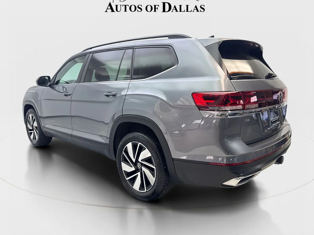 Used 2024 Gray Volkswagen 2.0T SE w/Technology image 9