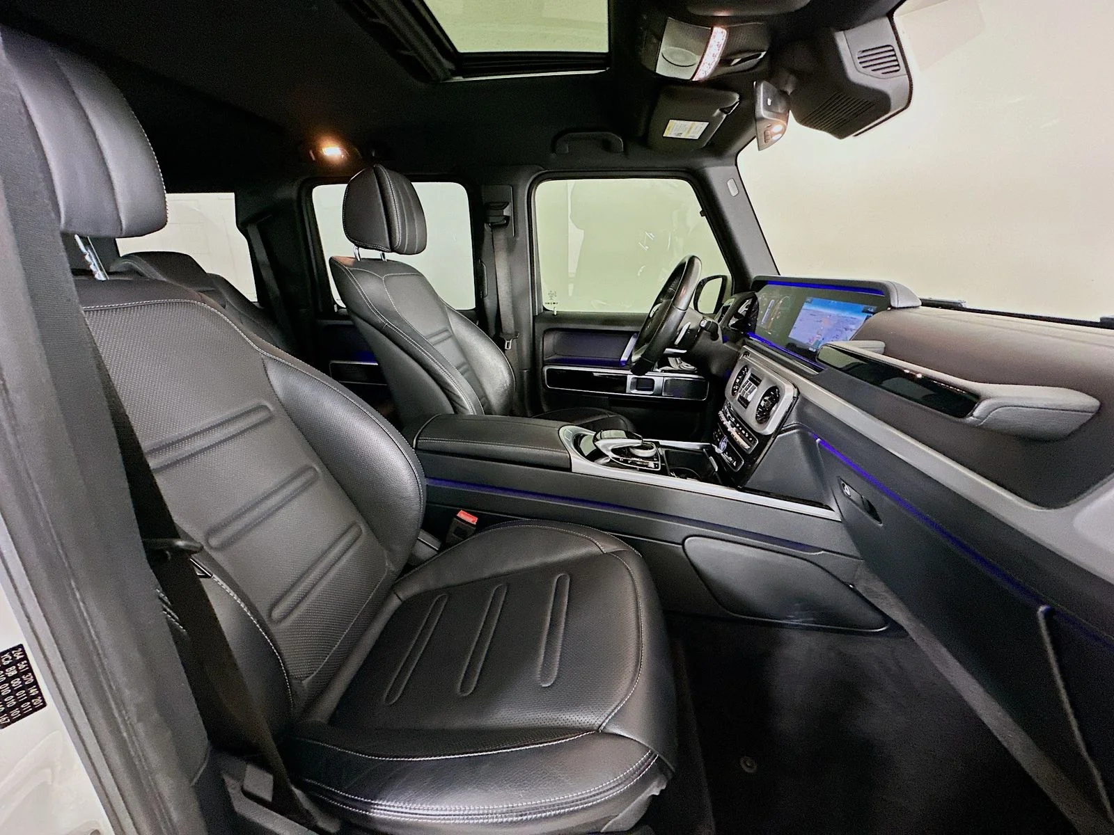 Used 2019 White Mercedes-Benz  image 43