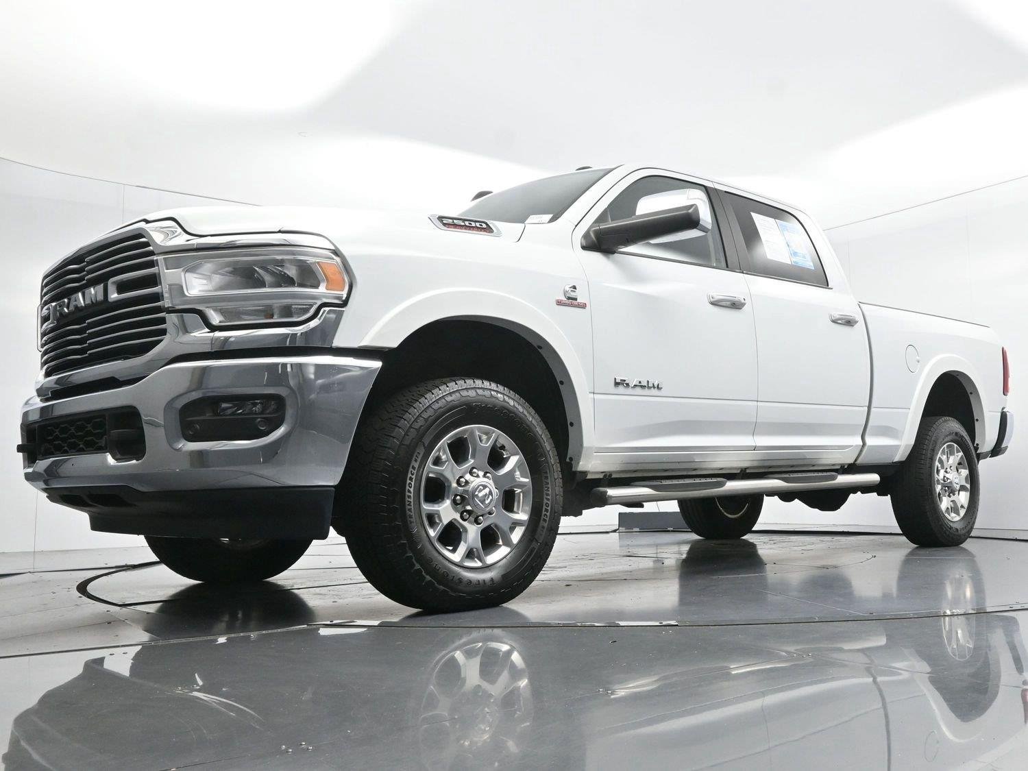 Used 2022 Bright White Clearcoat Ram Laramie image 49