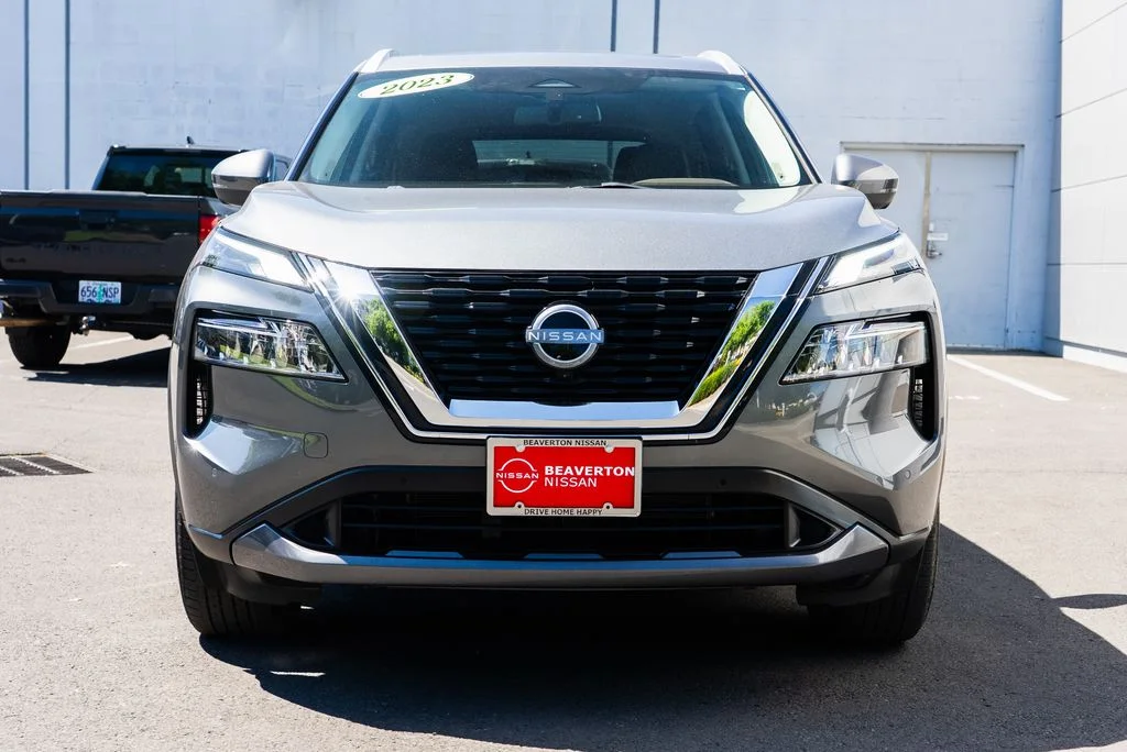Used 2023 Gray Nissan SL image 2