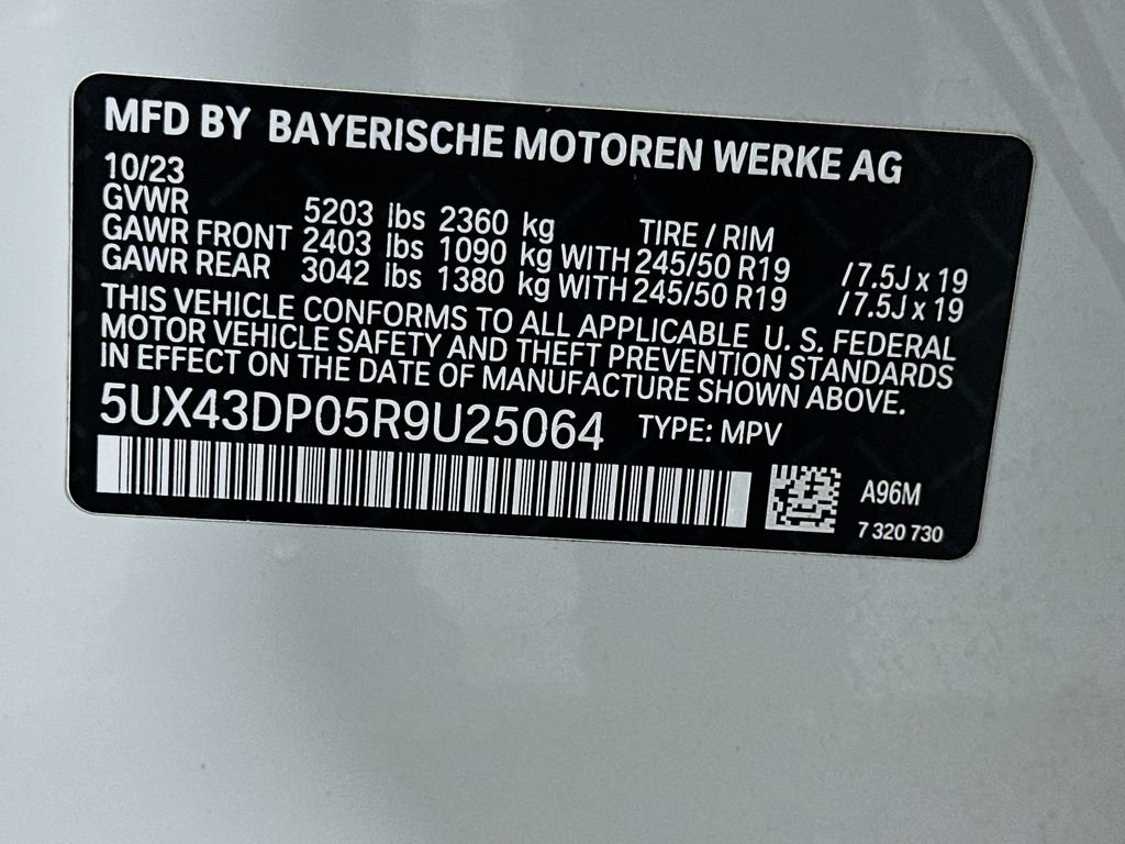 Used 2024 Mineral White Metallic BMW sDrive30i image 33