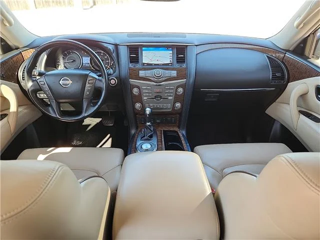 Used 2019 Pearl White Tricoat Nissan SL 4x2 image 9