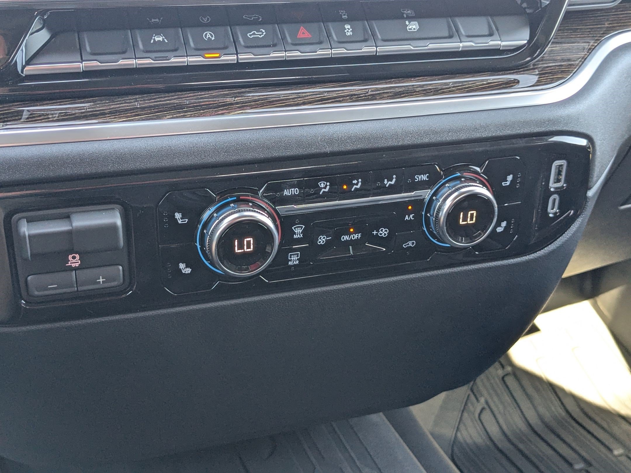 New 2026 Onyx Black GMC Elevation image 21