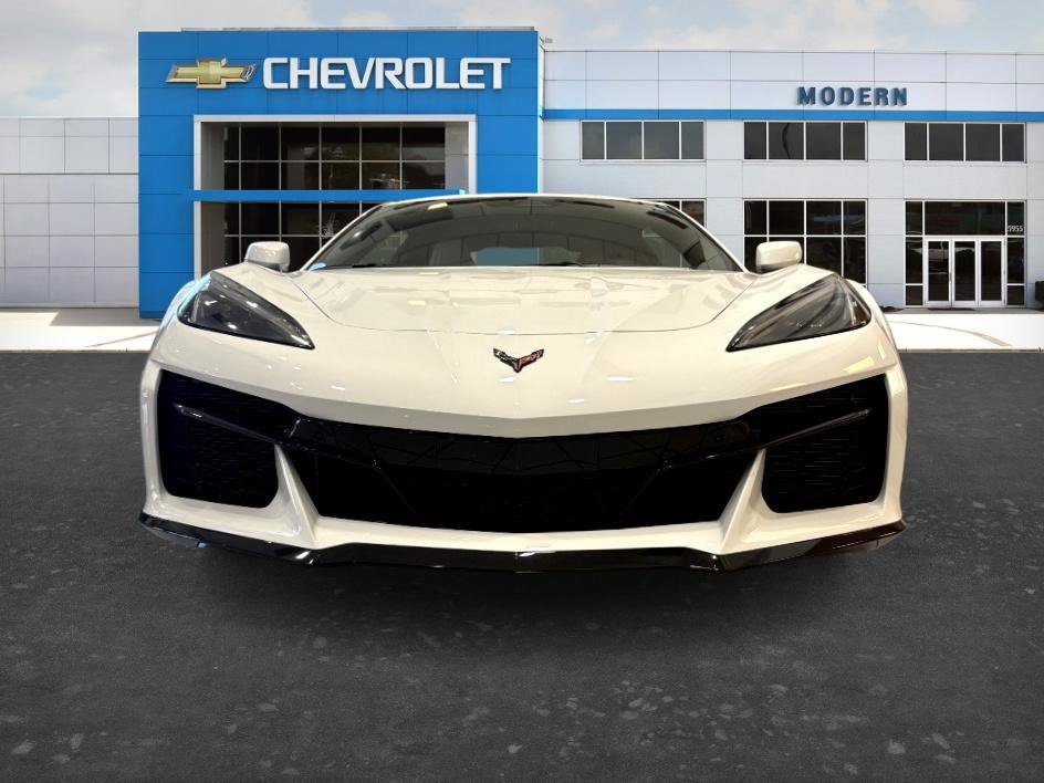 Used 2026 Arctic White Chevrolet 2LZ image 6