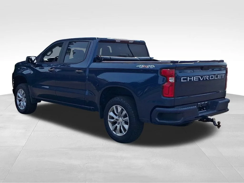 Used 2019 NORTHSKY BLUE METALLIC Chevrolet Custom image 4