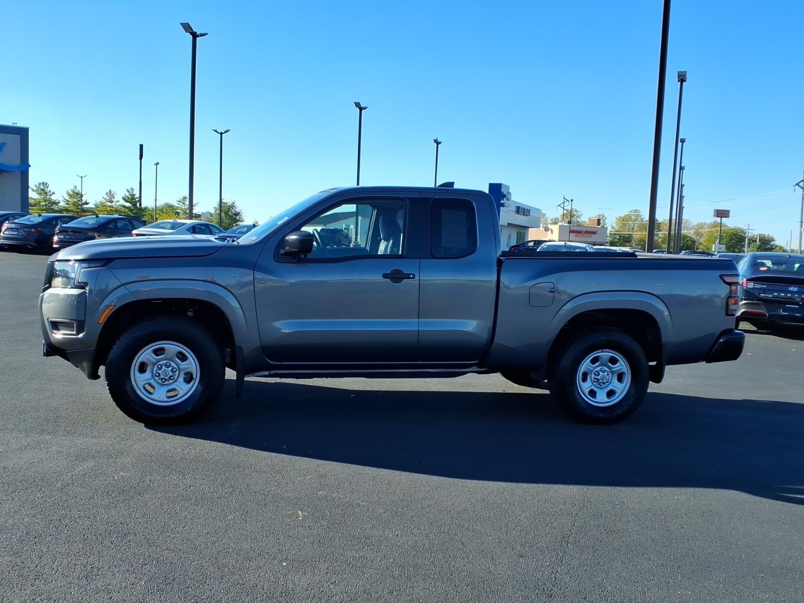 2025 Nissan Frontier S - Photo 14