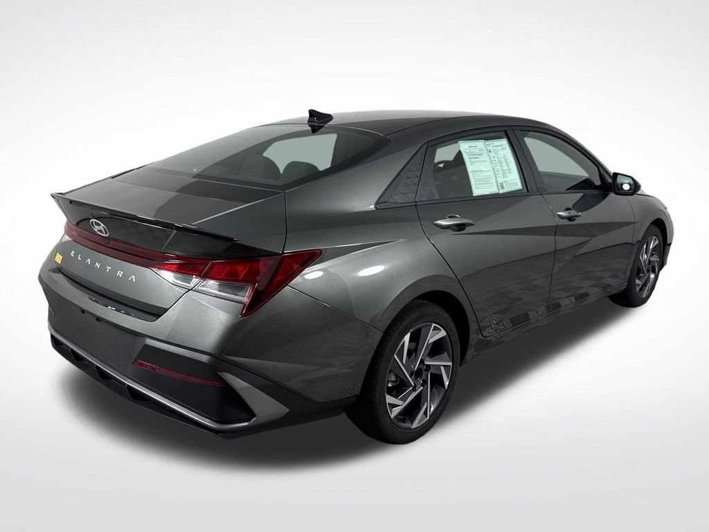 Certified Used 2025 Gray Hyundai SEL Sport image 3