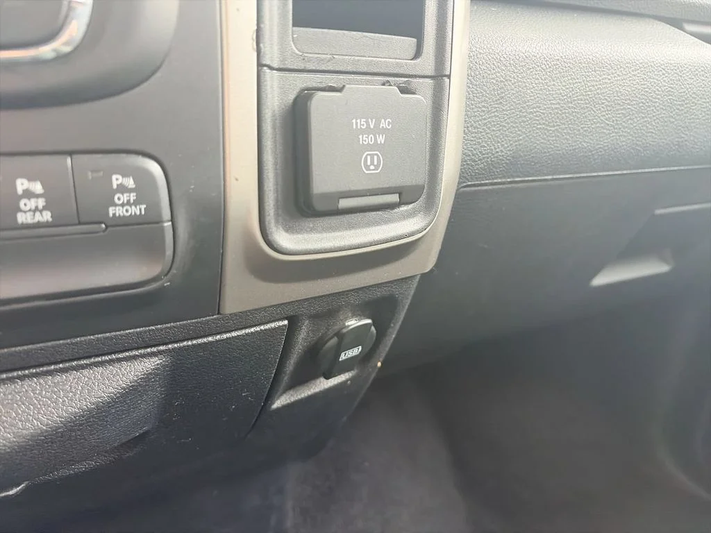 Used 2016 Silver Ram Big Horn image 19