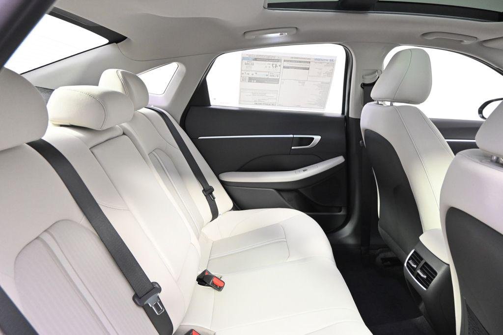 New 2026 Silver Hyundai SEL image 18