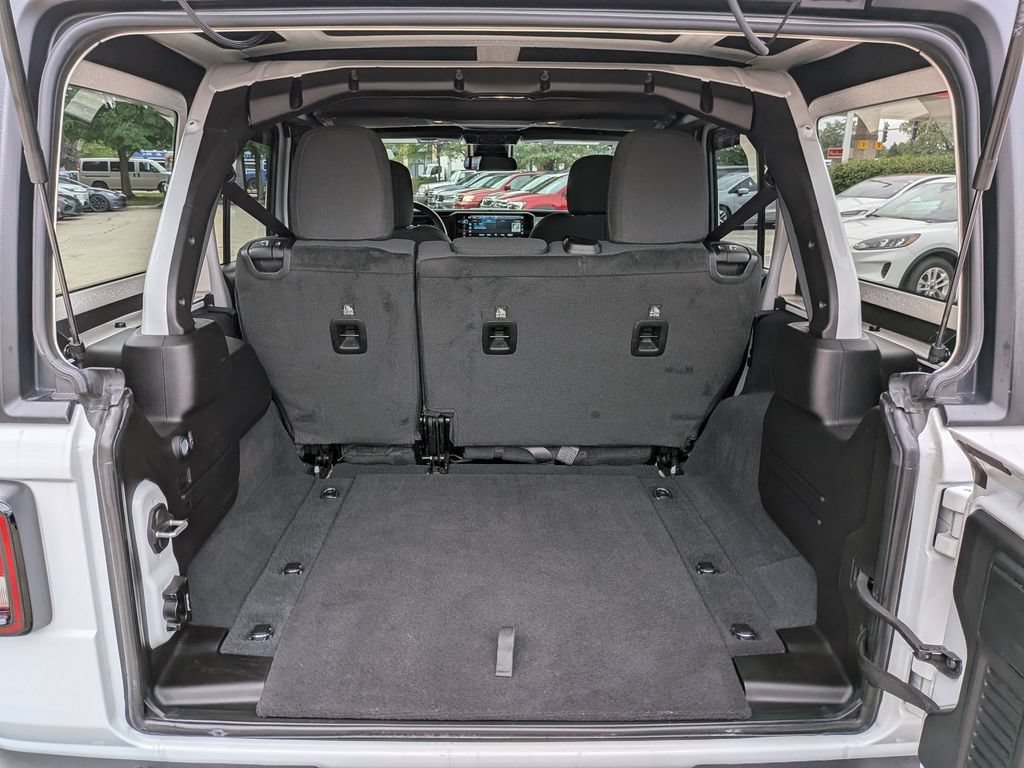 Used 2024 White Jeep Sport image 31
