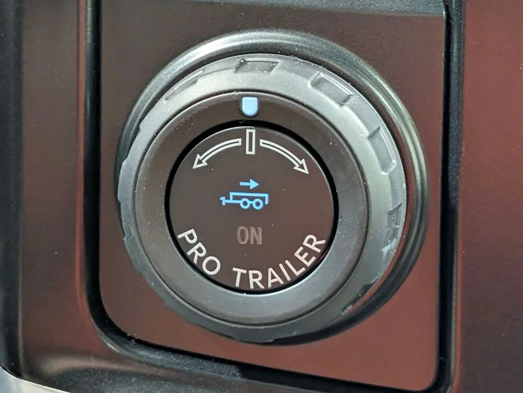 New 2026 Glacier Gray Metallic Tri-Coat Ford F-350® King Ranch® image 7