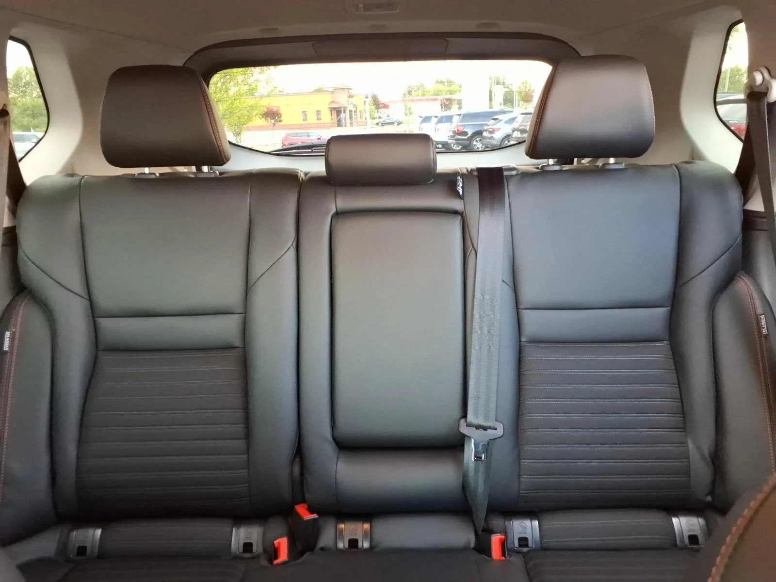 Used 2025 Everest White Pearl Nissan Rock Creek image 20