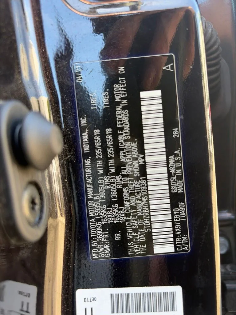 Used 2021 Brown Toyota XLE image 30