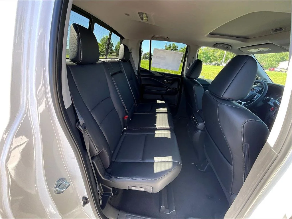 New 2026 Platinum White Pearl Honda RTL image 11