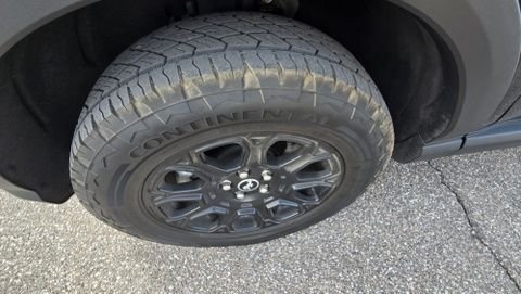 Used 2025 Shadow Black Ford Badlands image 10