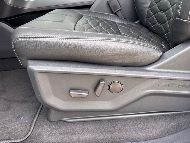 New 2026 Oxford White Ford T-Sport XLT image 14