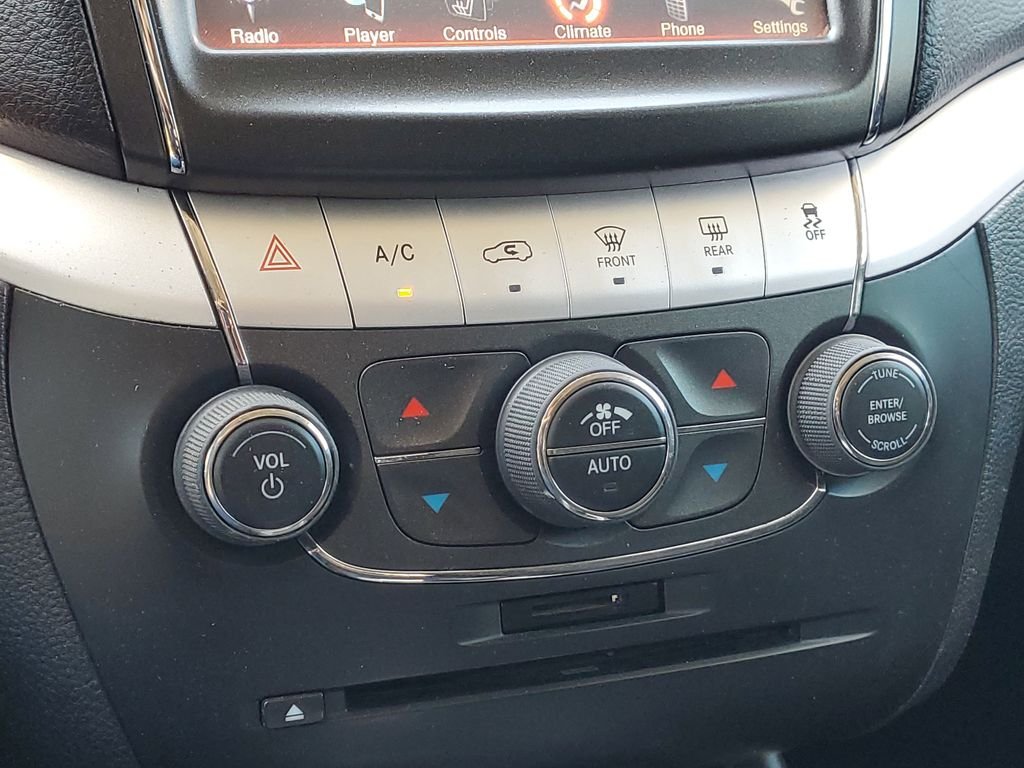 Used 2014 Blue Pearl Dodge SXT image 23