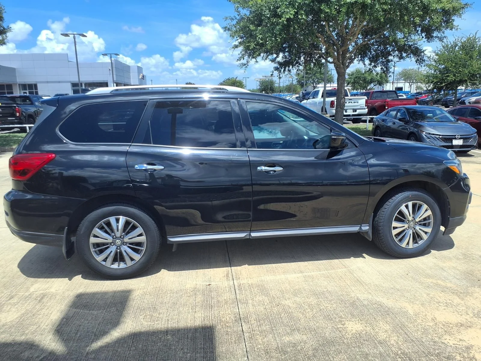 Used 2020 Black Nissan S image 9
