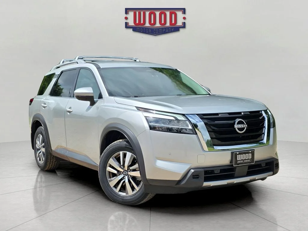 Used 2023 Brilliant Silver Metallic Nissan SL image 1