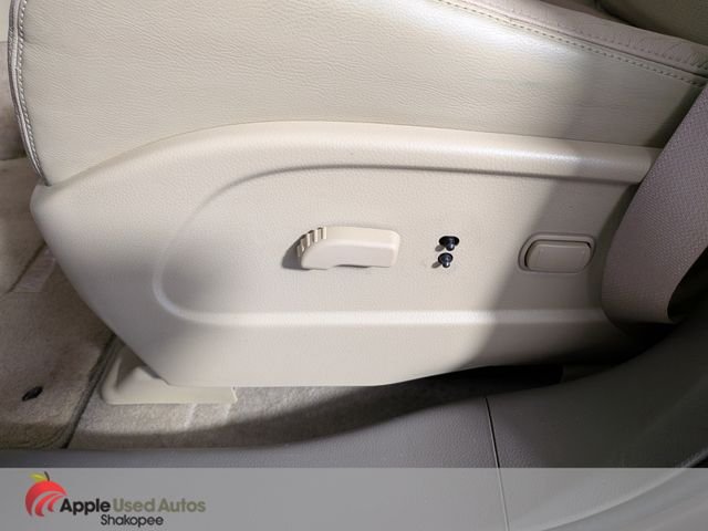 Used 2013 Brown Nissan LE image 17