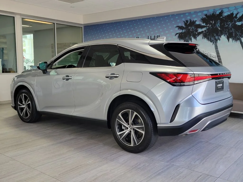 Certified Used 2023 IRIDIUM Lexus 350 image 4