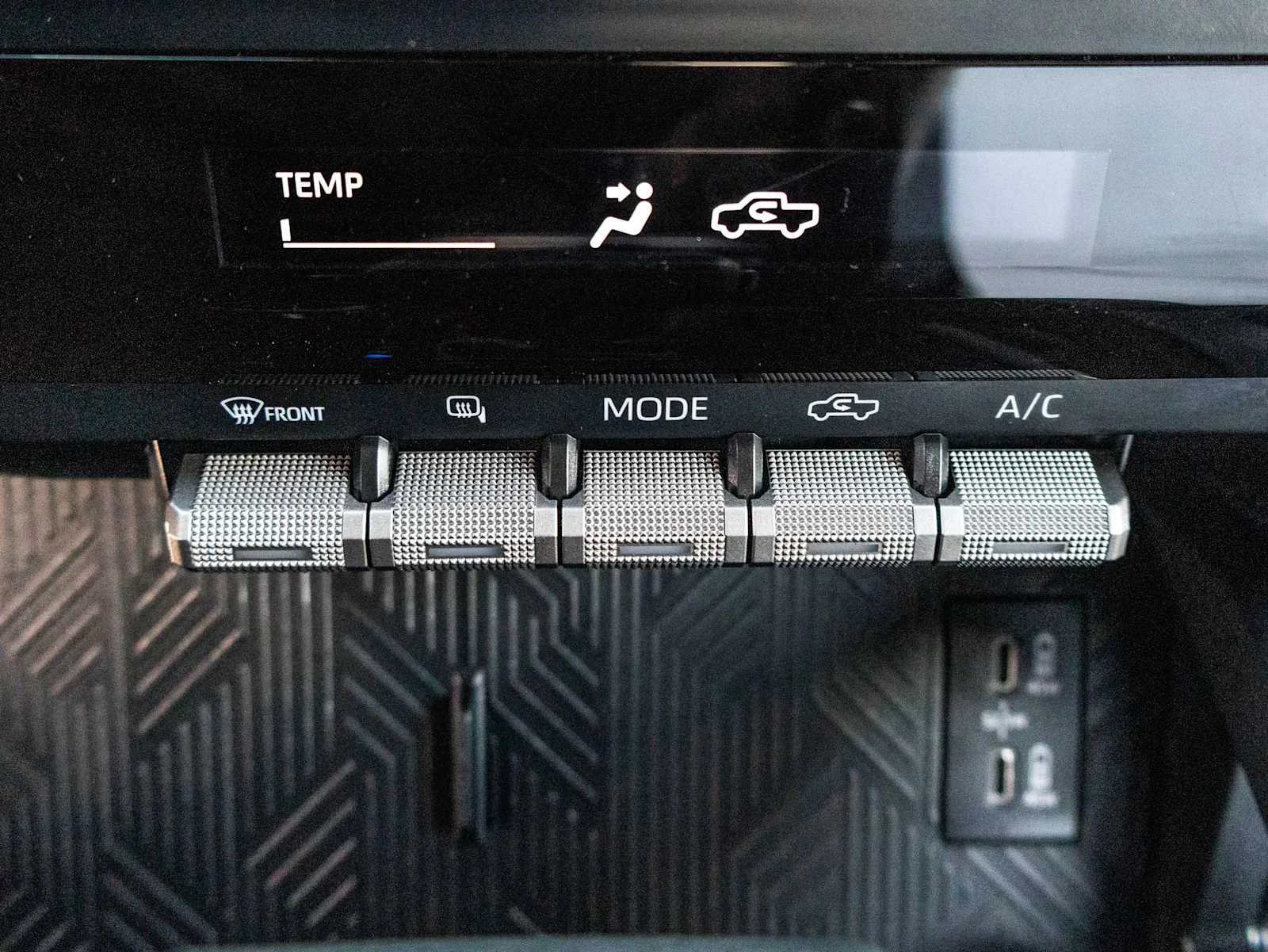 2025 Toyota Tacoma SR - Photo 34