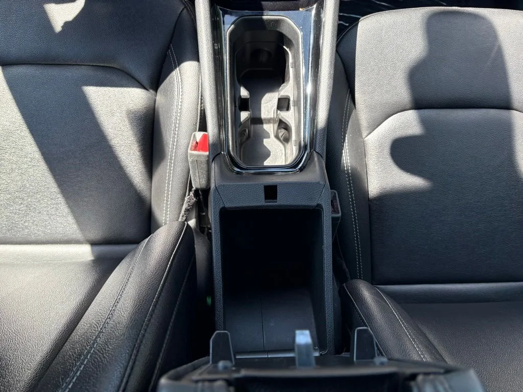 Used 2025 White Jeep Limited image 17