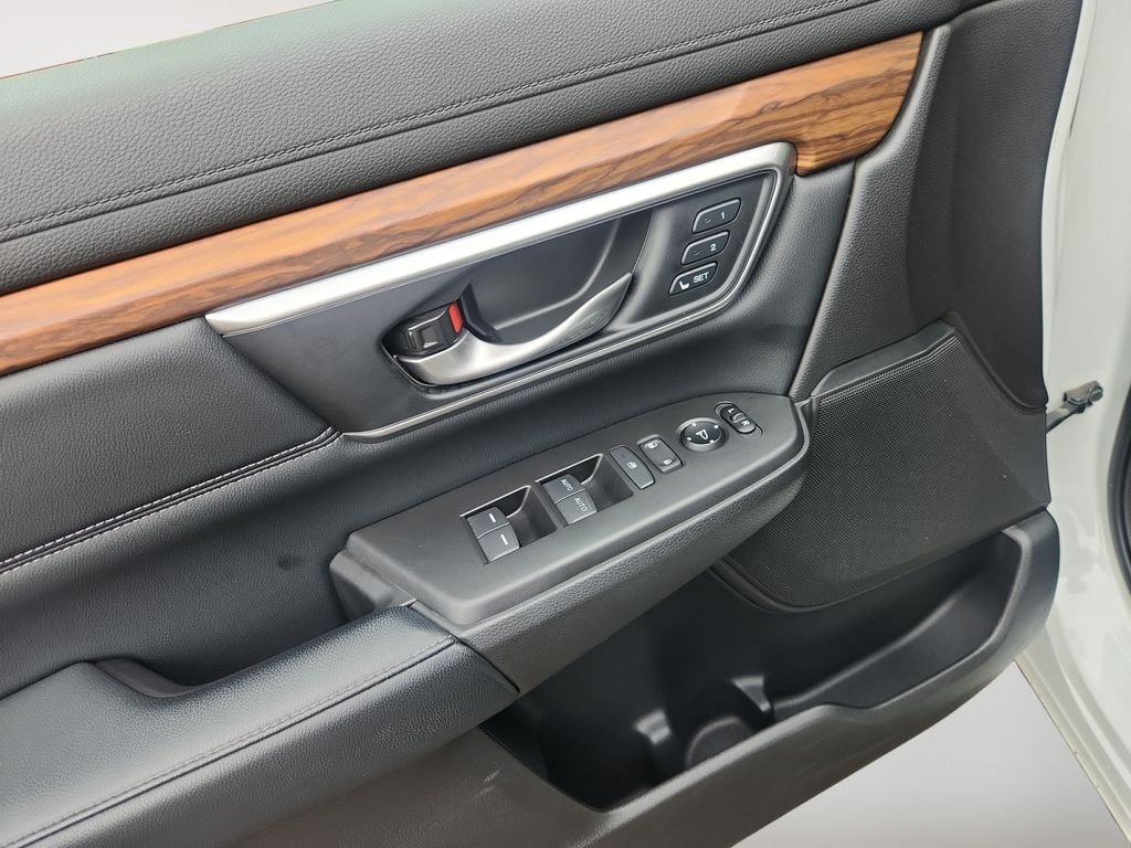 Used 2019  Honda Touring image 10