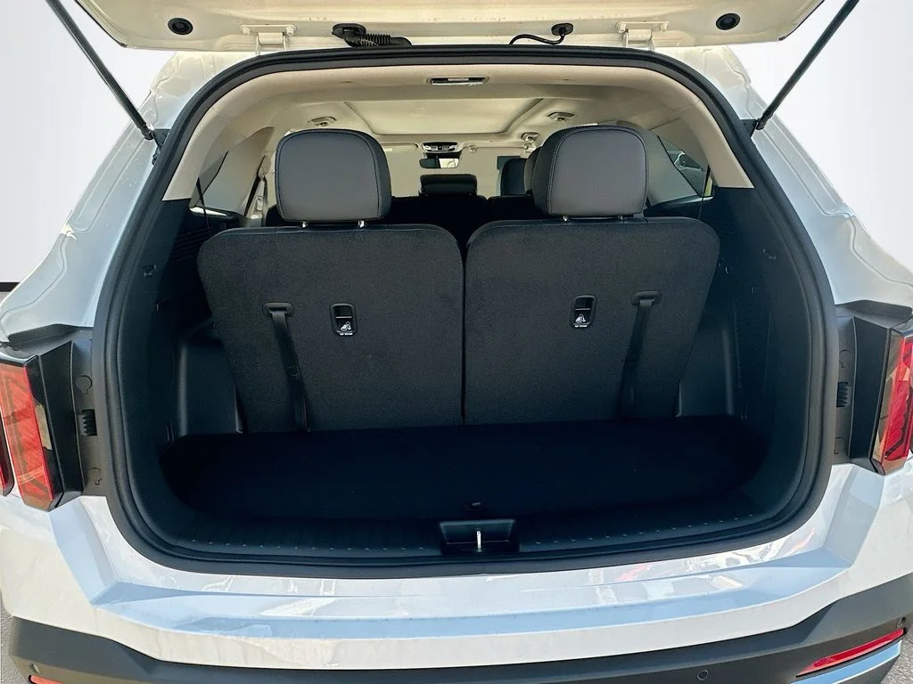 New 2026 Glacial White Kia S image 25