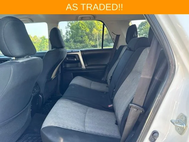 Used 2016 White Toyota SR5 image 13