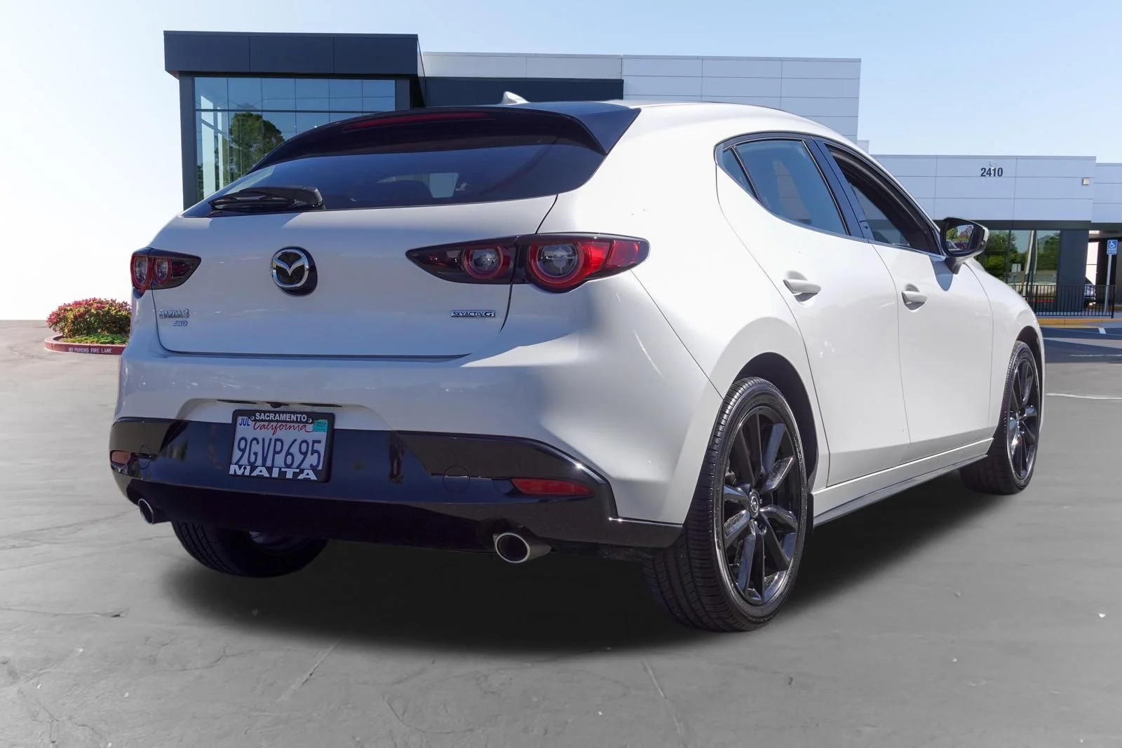 Certified Used 2023 Snowflake White Pearl Mica Mazda 2.5 S Premium Package image 4