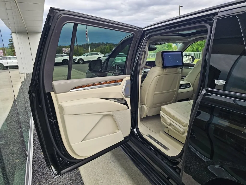 2026 Cadillac Escalade ESV Platinum Sport - Photo 16