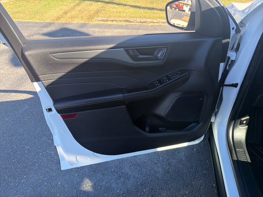 Used 2023 White Ford Active image 12