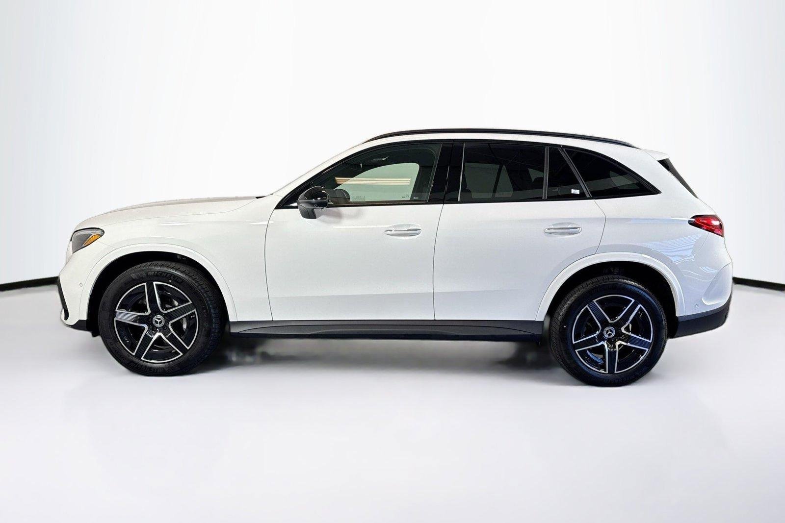 New 2026 Polar White Mercedes-Benz GLC 300 image 8