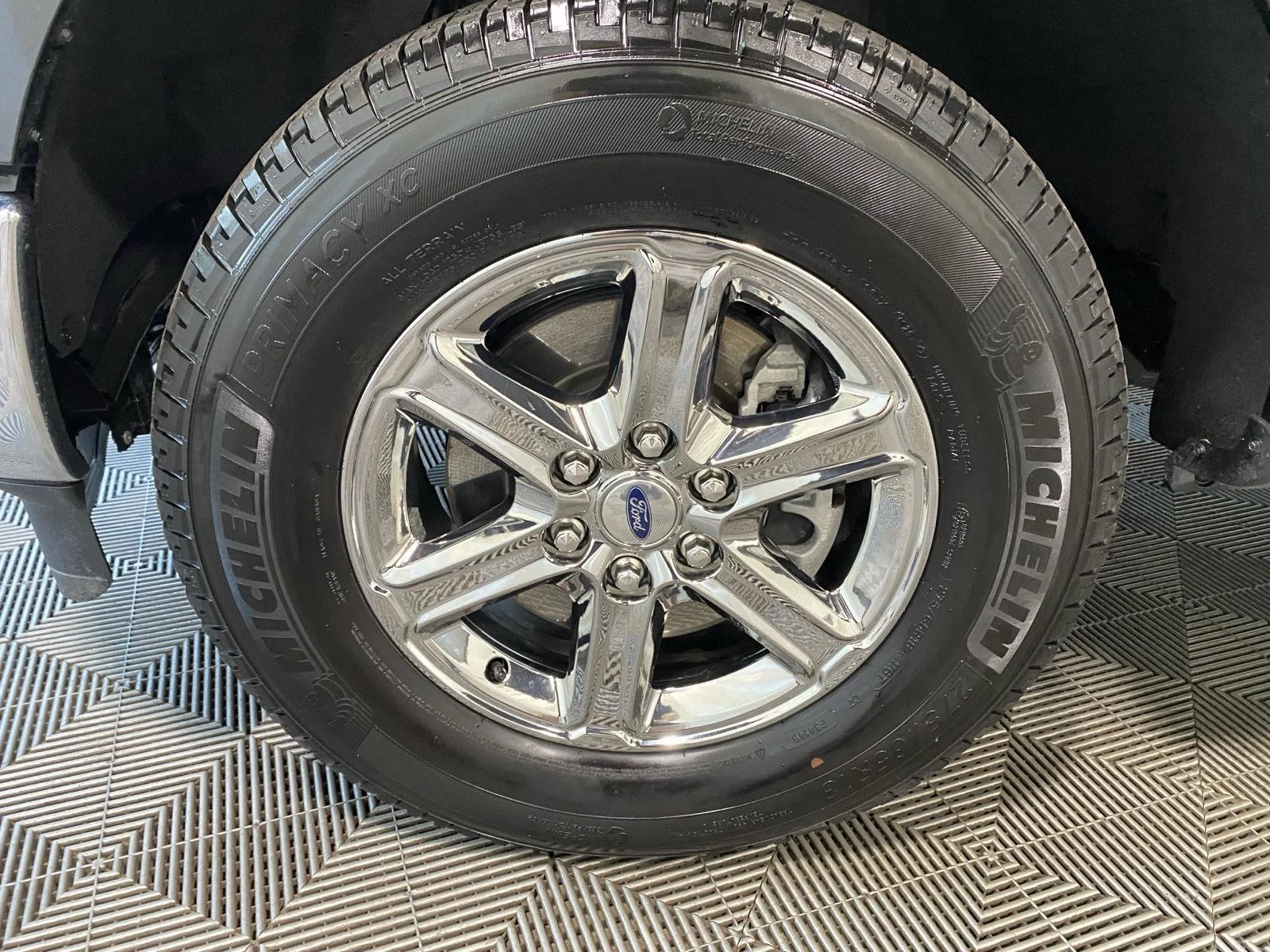 Used 2025 Agate Black Ford XLT image 18