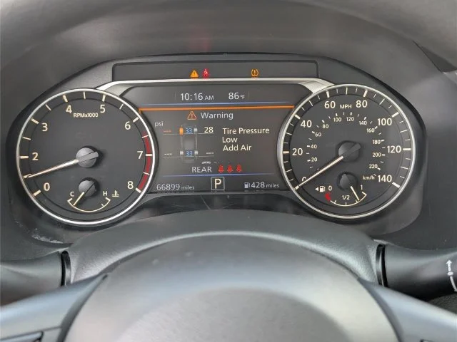 Used 2024 Silver Nissan 2.5 SV image 23