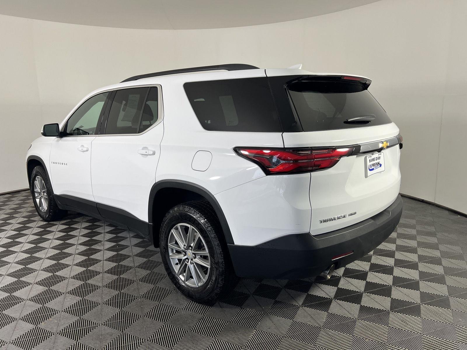 Used 2023 Summit White Chevrolet LT image 29