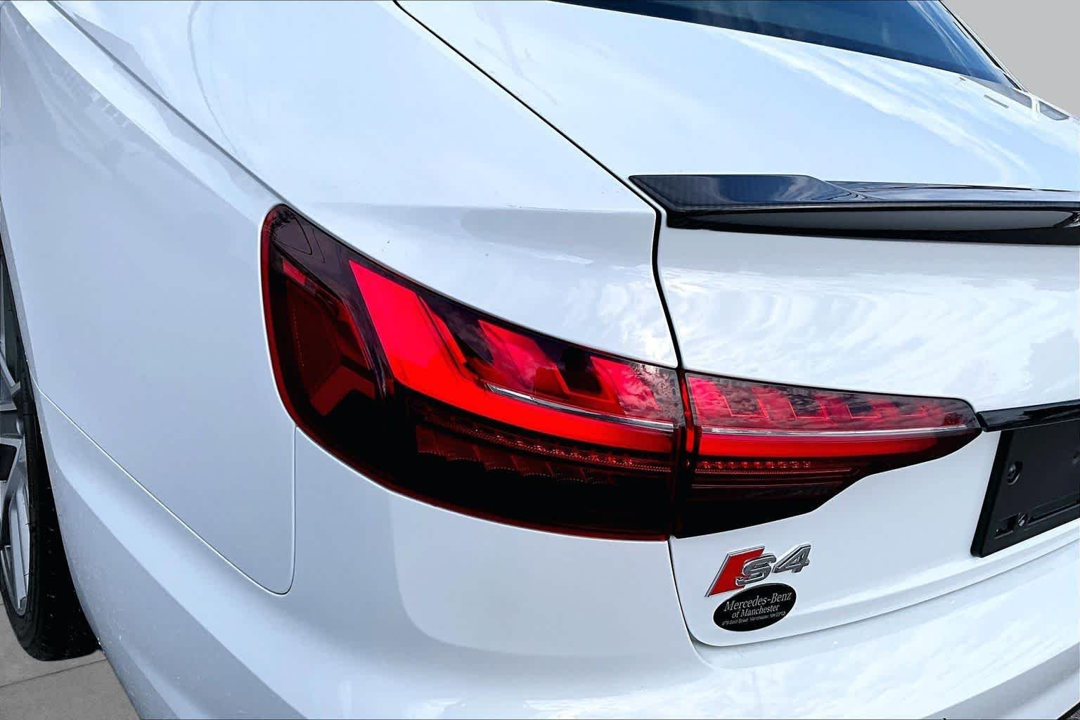 Used 2021 Glacier White Metallic Audi Premium Plus image 27