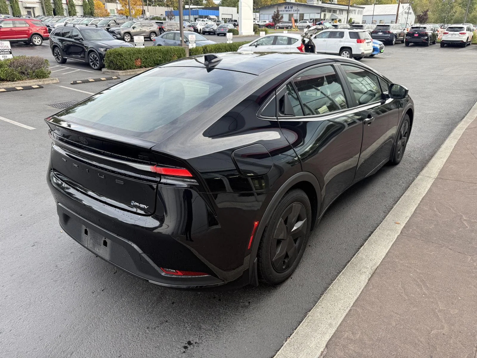 Used 2025 Midnight Black Metallic Toyota SE image 5