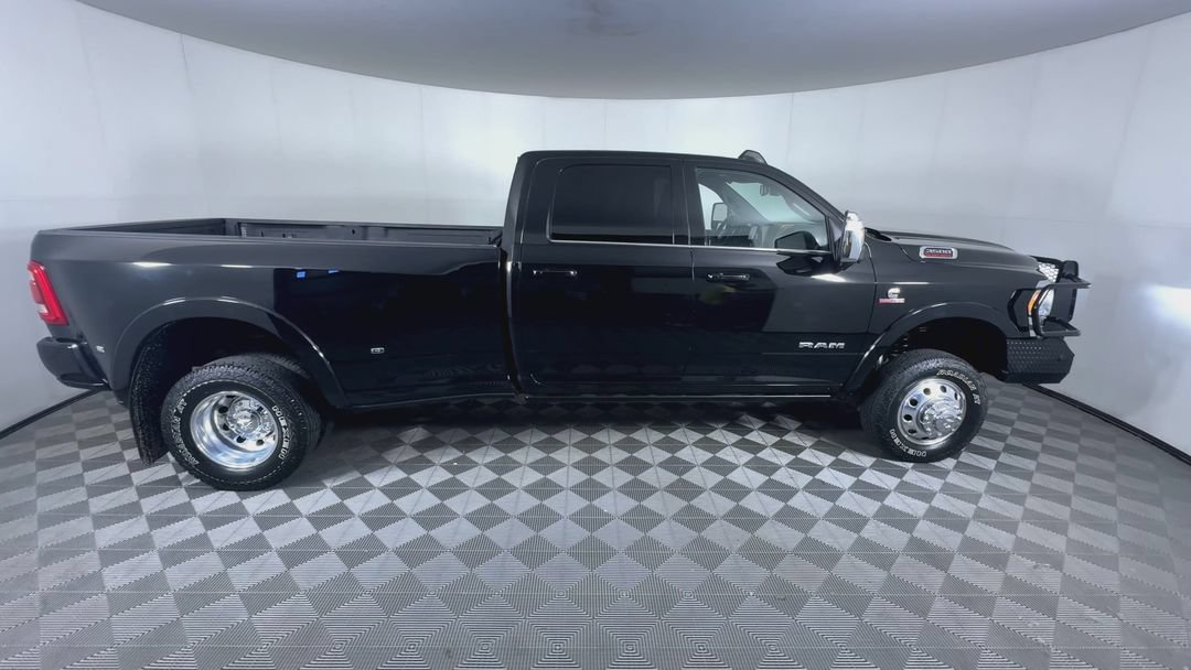 Used 2024 Diamond Black Ram Longhorn image 9