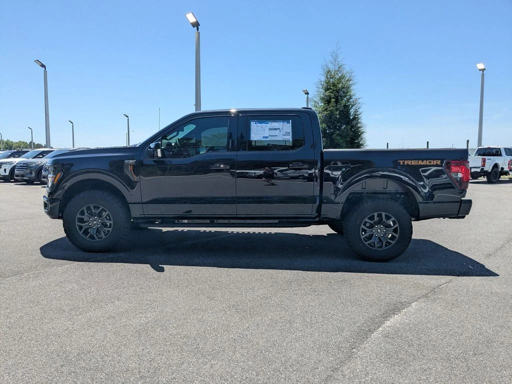 New 2026 Agate Black Metallic Ford Tremor image 7