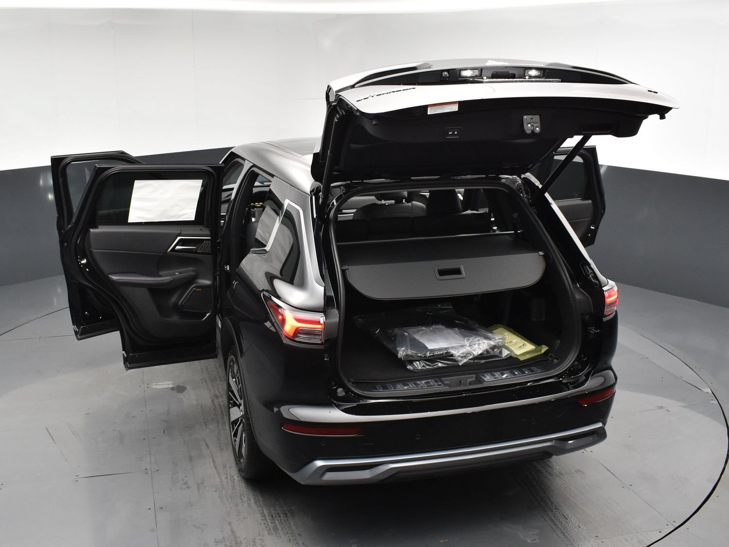 New 2026 Labrador Black Pearl Mitsubishi SE 1.5T 2WD image 26