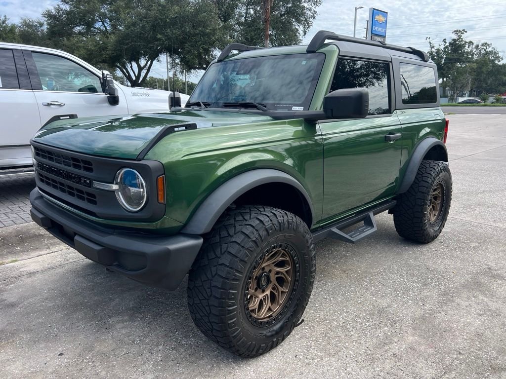 Used 2023 Green Ford Base image 1