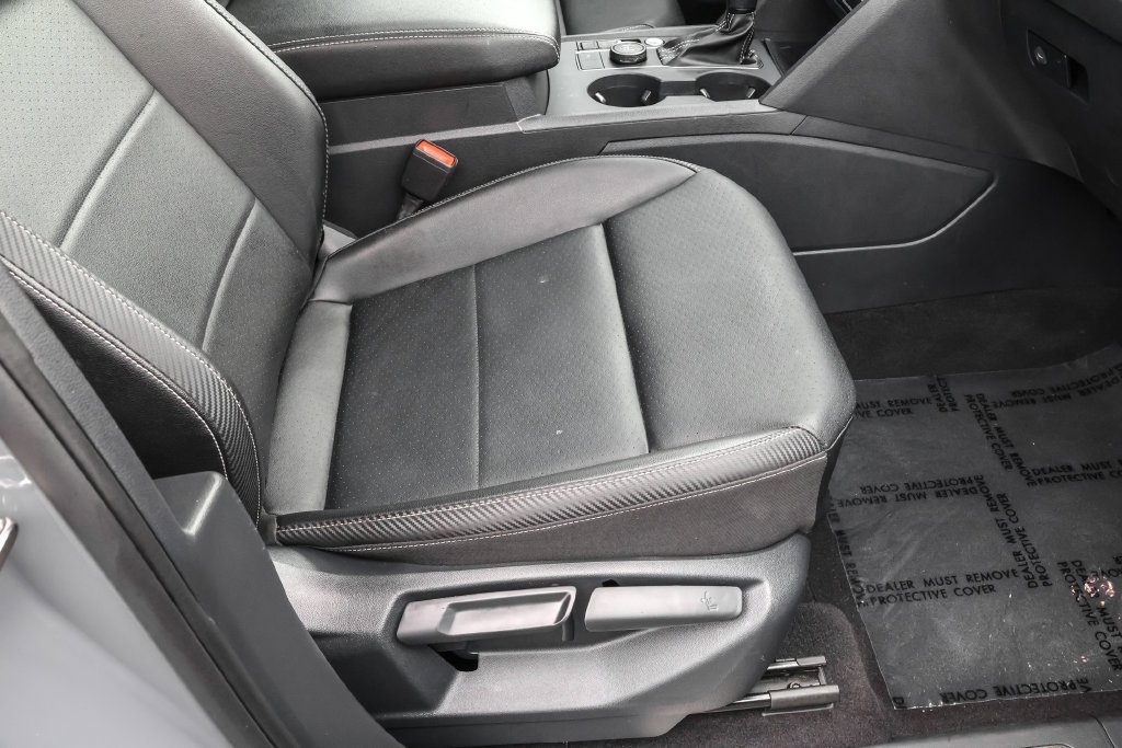 Used 2021 Gray Volkswagen 3.6L V6 SE w/Technology R-Line image 39