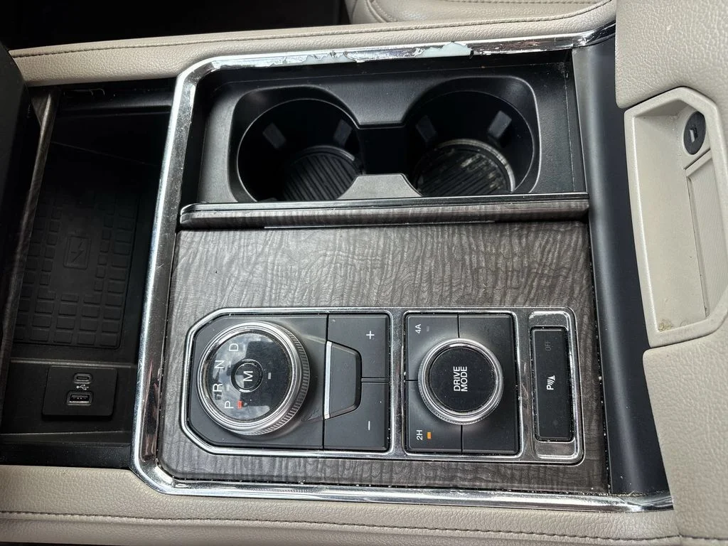 Used 2020 Black Ford Limited image 23