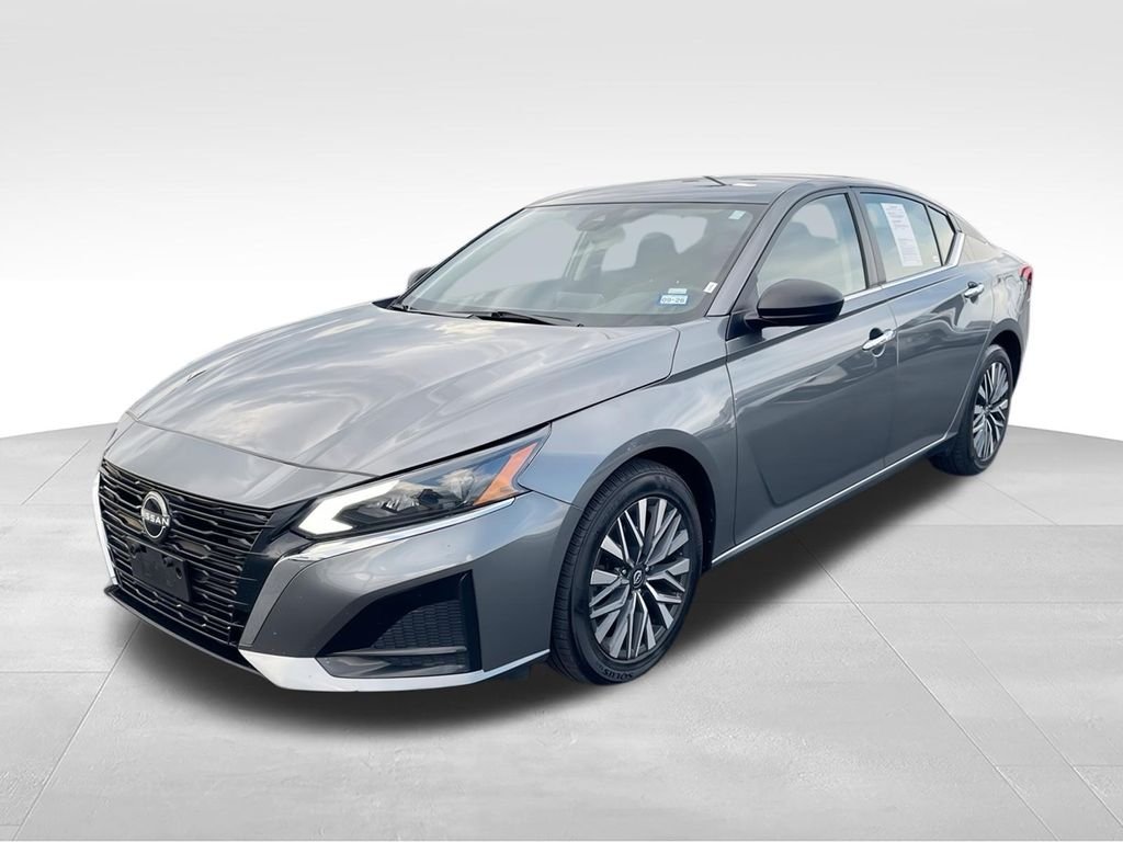 Used 2024 Gray Nissan 2.5 SV image 4